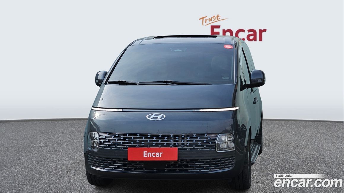 Hyundai Staria Tourer 9-Seater, 2024