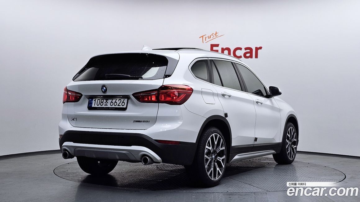 BMW X1 xDrive 20i xLine, 2022