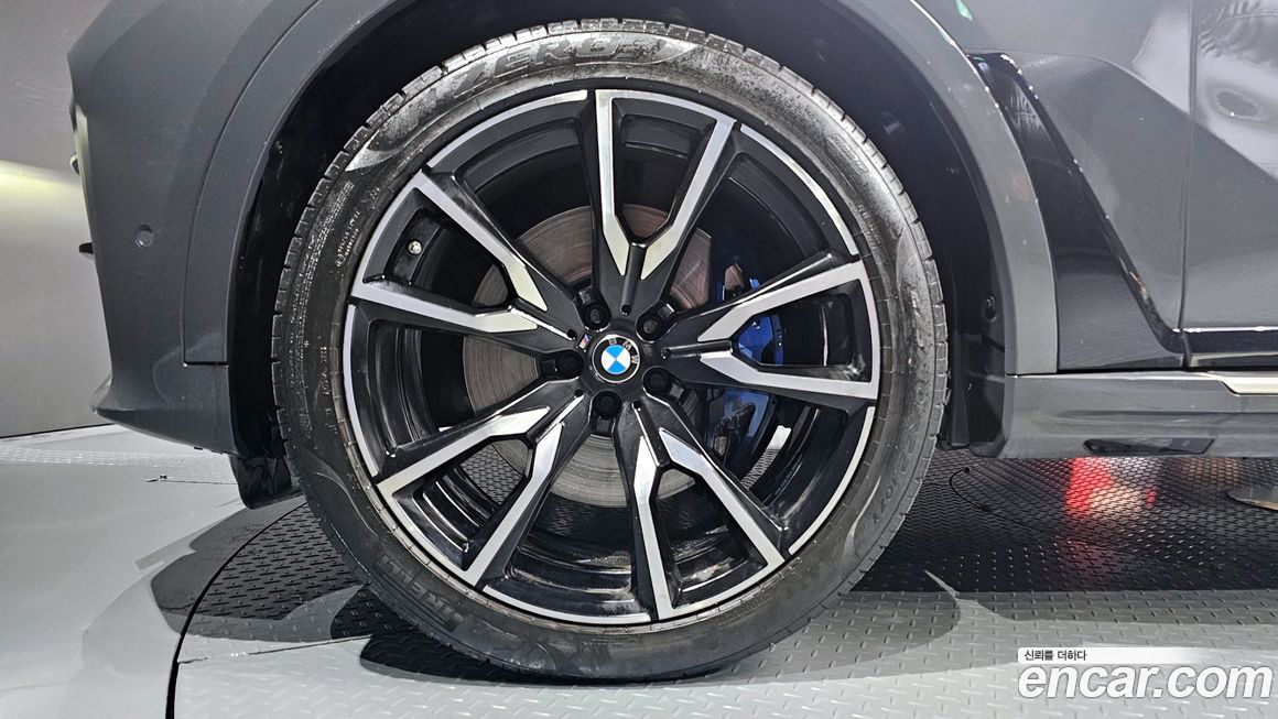 BMW X7 xDrive 40i M Sport Online Exclusive Edition 6 Seater, 2022