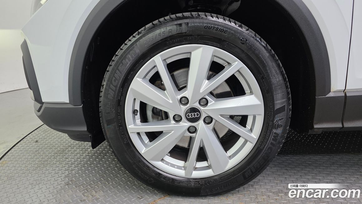 Audi Q2 35 TDI, 2023