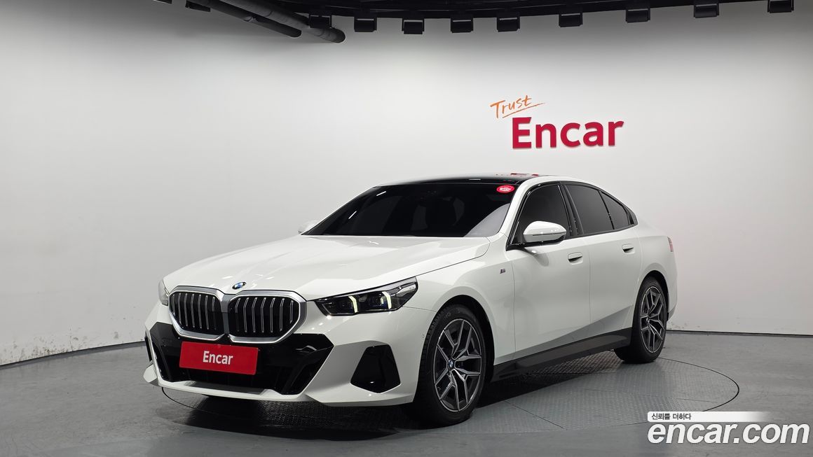 BMW 5-Series 523d M Sport, 2025