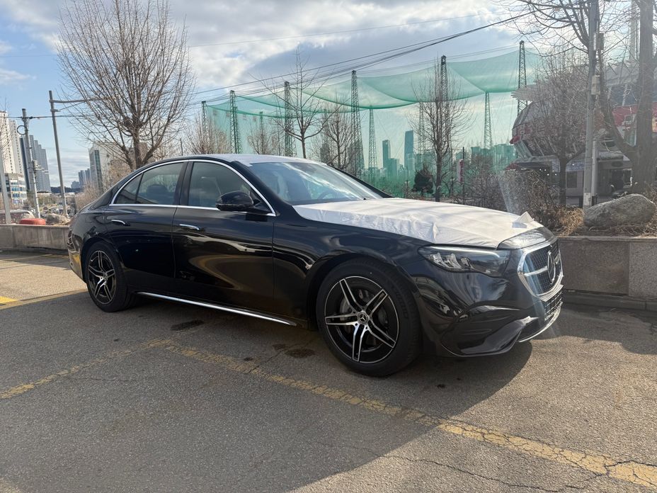 Mercedes-Benz E-Class E200 AMG Line, 2026