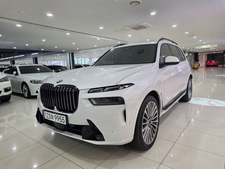 BMW X7 xDrive 40i Design Pure Excellence 6-Seater, 2024