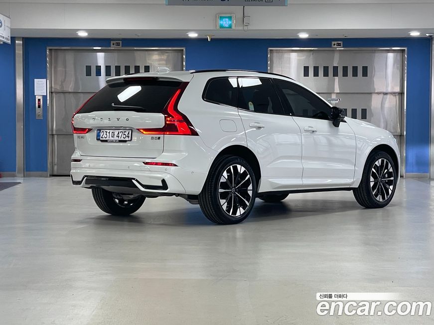 Volvo XC60 B5 Ultra Dark Air Sus, 2026