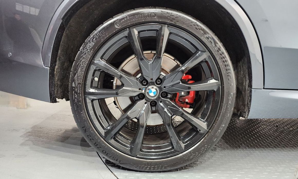 BMW X5 M50i, 2022