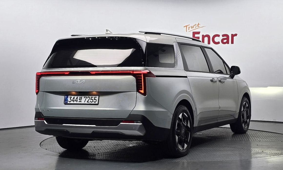 Kia Carnival 9-Seater Prestige, 2025