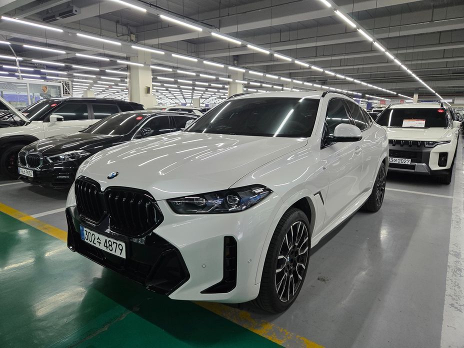 BMW X6 xDrive40i M Sport, 2025