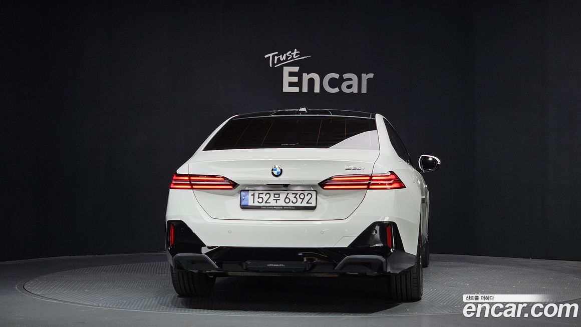 BMW 5-Series 520i M Sport, 2024