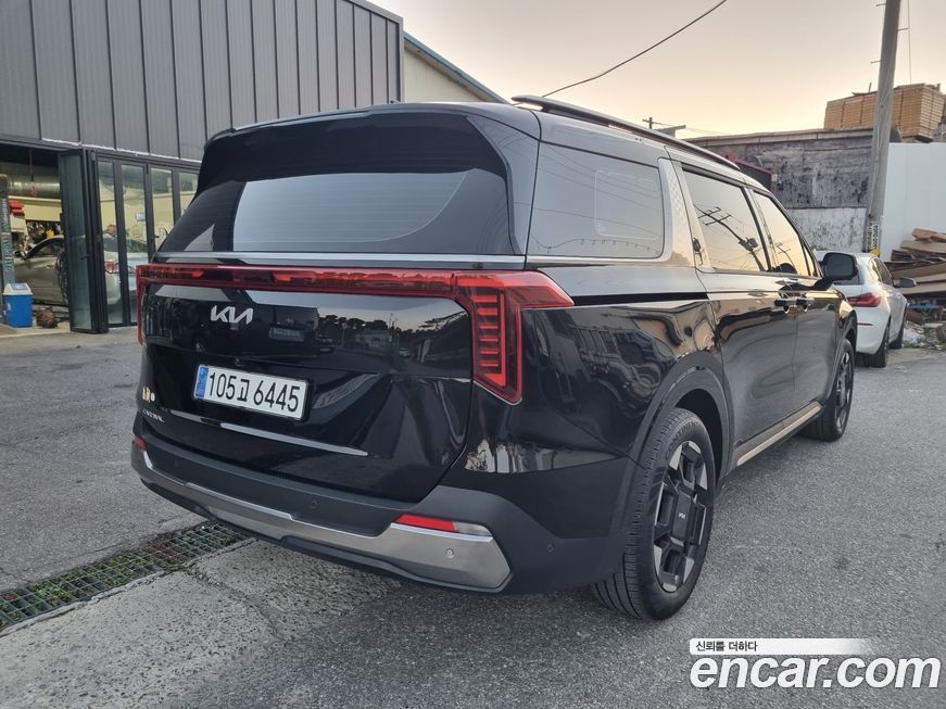 Kia Carnival 7-Seater Signature, 2025