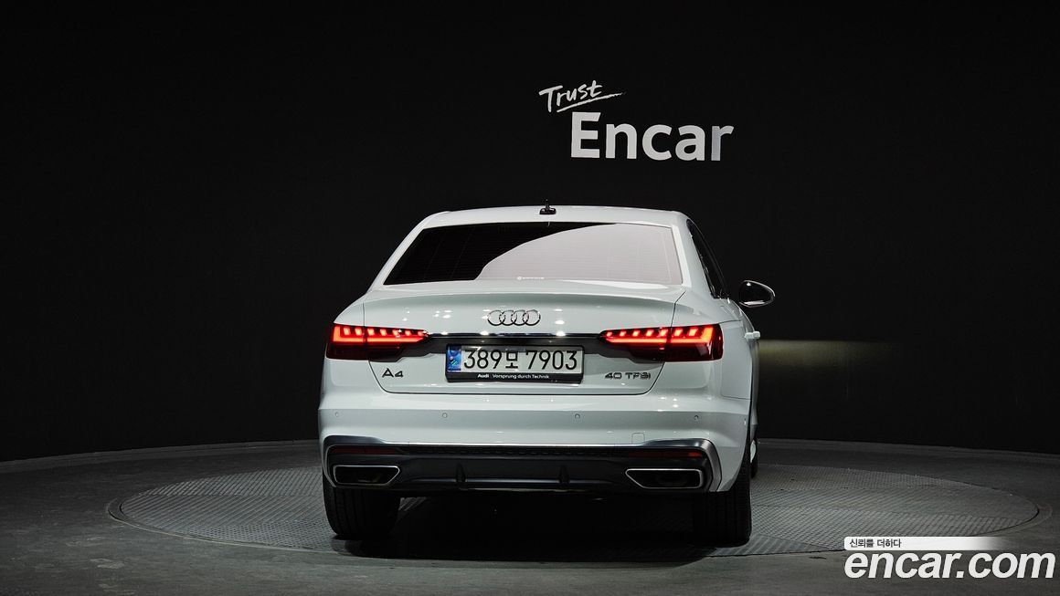 Audi A4 40 TFSI Premium, 2023