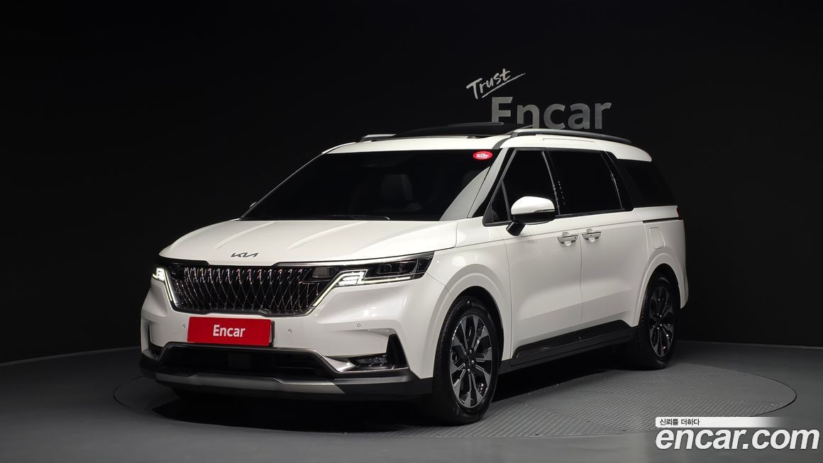 Kia Carnival 7-Seater Signature, 2023