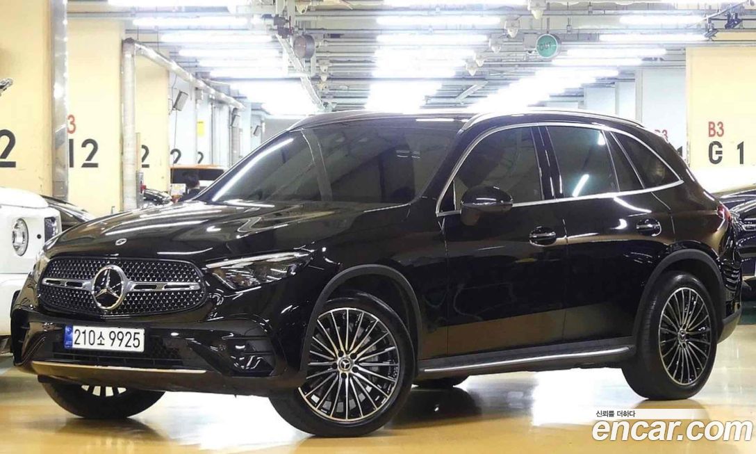 Mercedes-Benz GLC-Class GLC300 4MATIC AMG Line, 2023