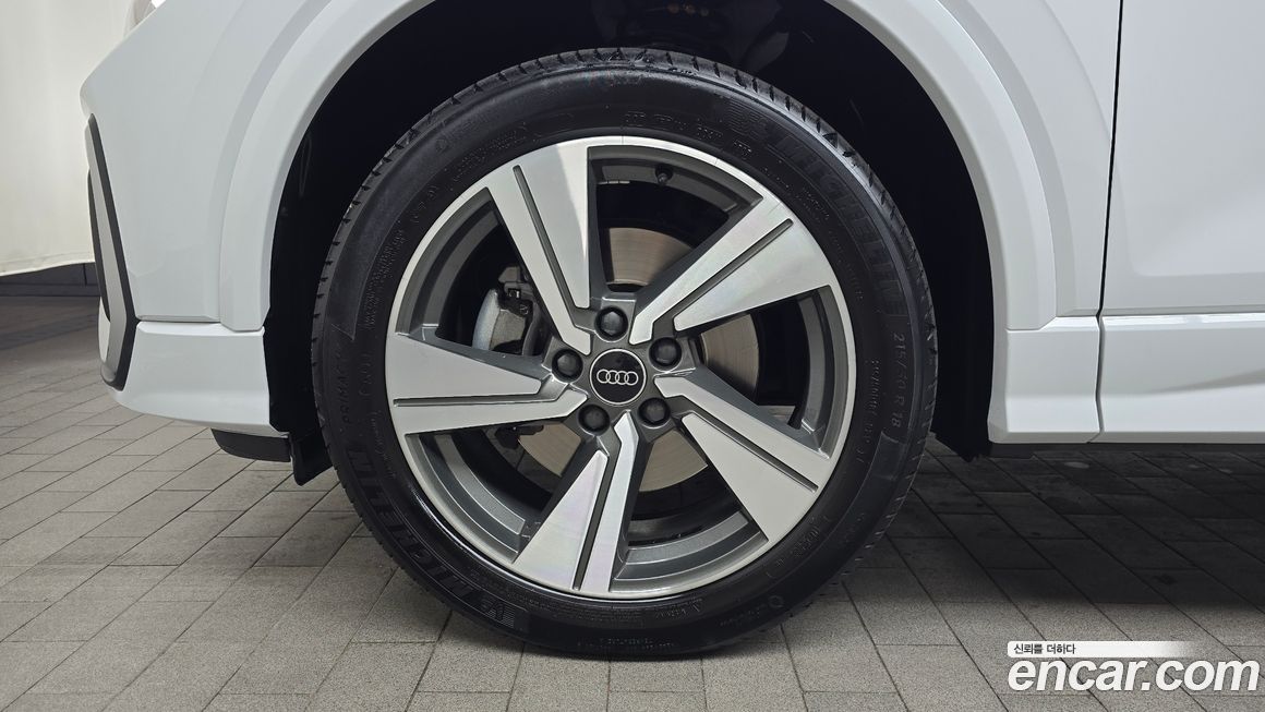 Audi Q2 35 TDI Premium, 2023