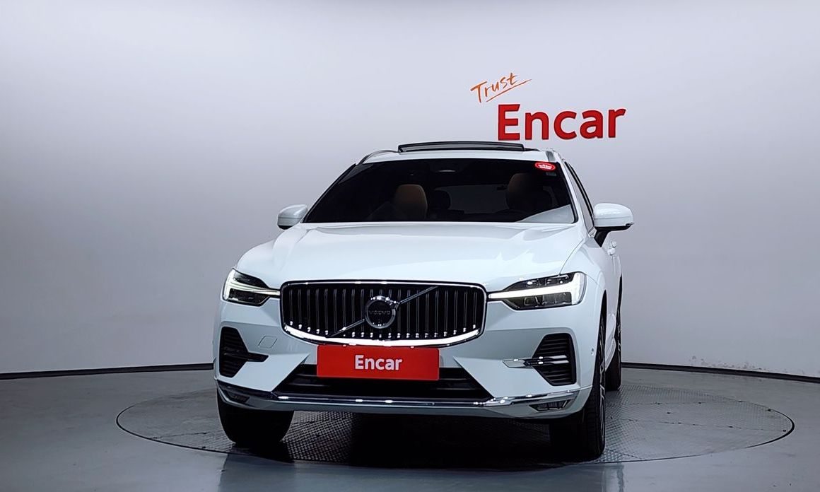 Volvo XC60 B6 Ultra Bright, 2025