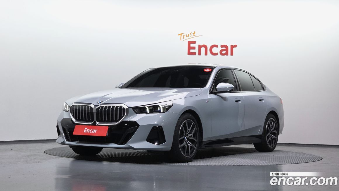 BMW 5-Series 520i M Sport, 2025