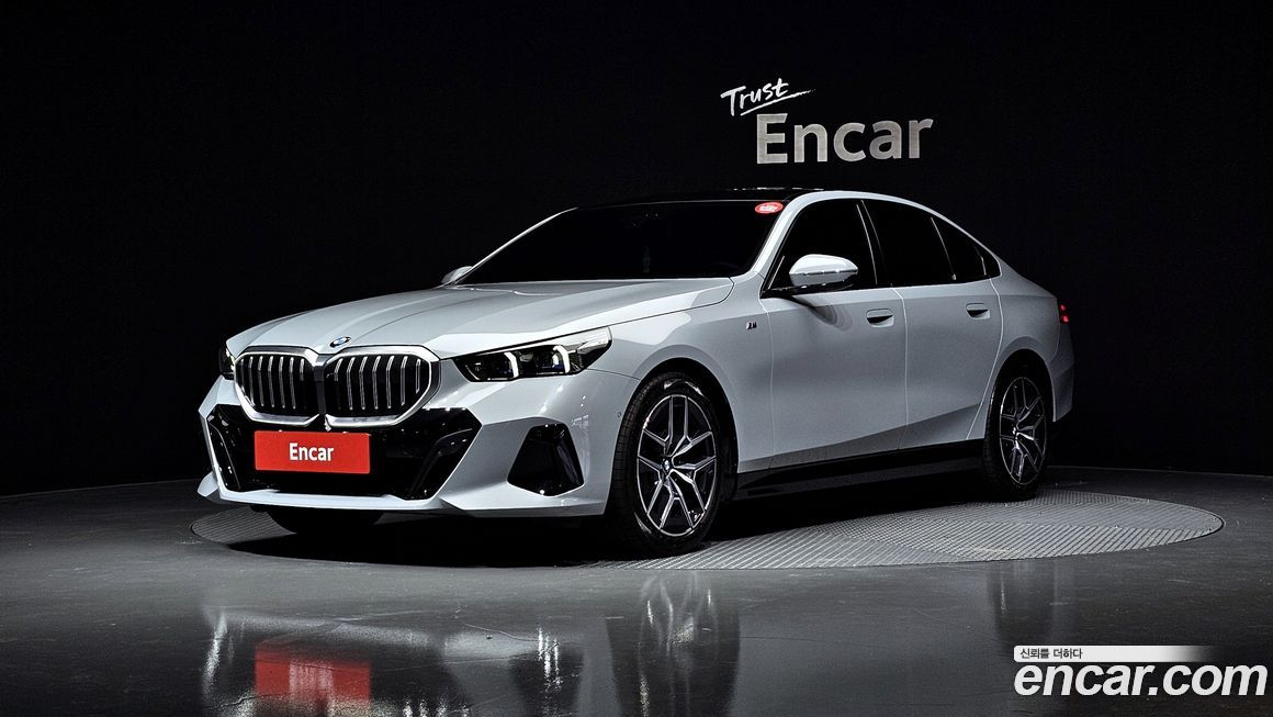 BMW 5-Series 520i M Sport, 2025