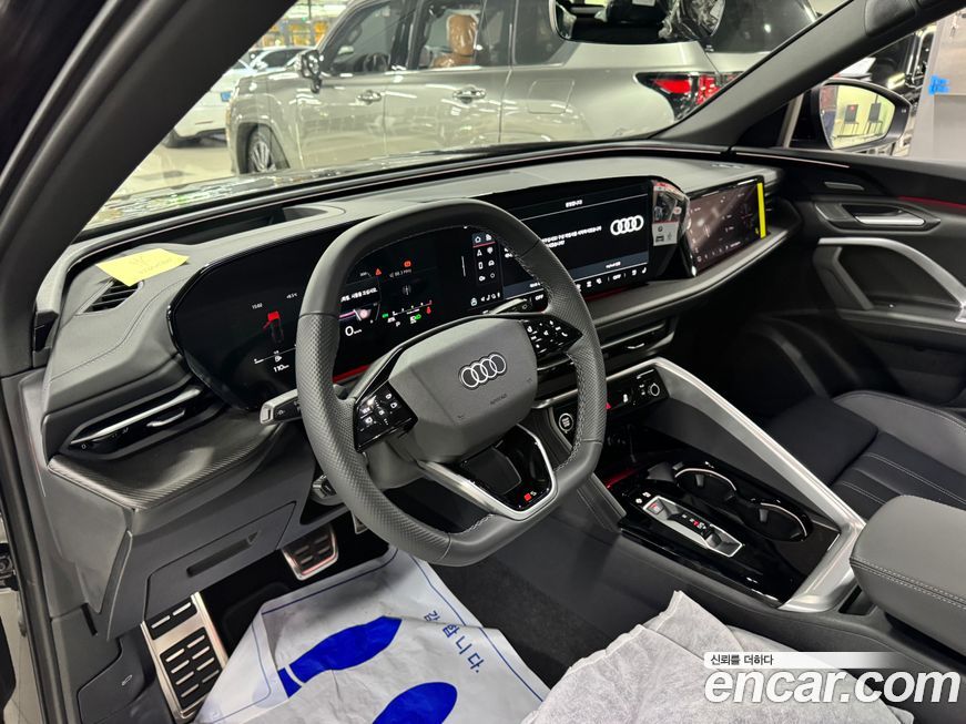 Audi Q5 45 TFSI Quattro S Line Black Ediiton, 2025