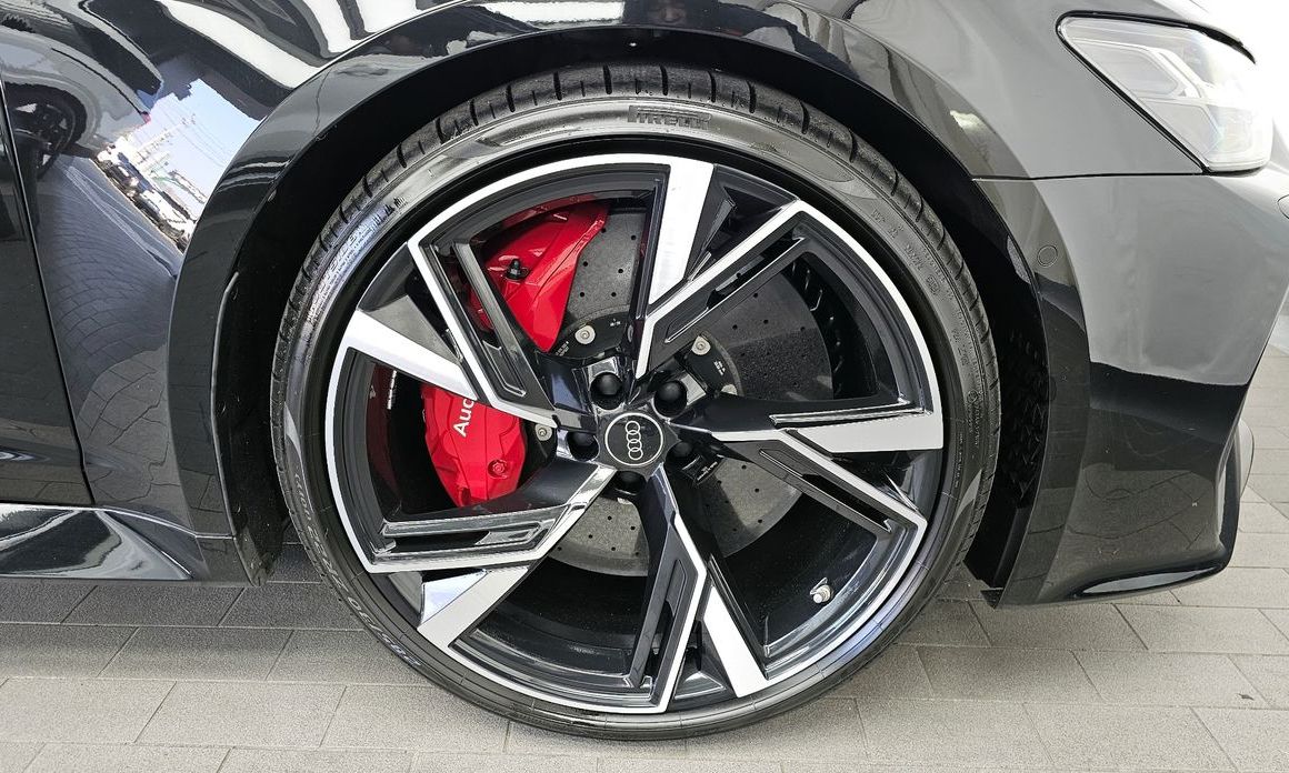 Audi RS6 4.0 TFSI Quattro Avant Performance, 2024