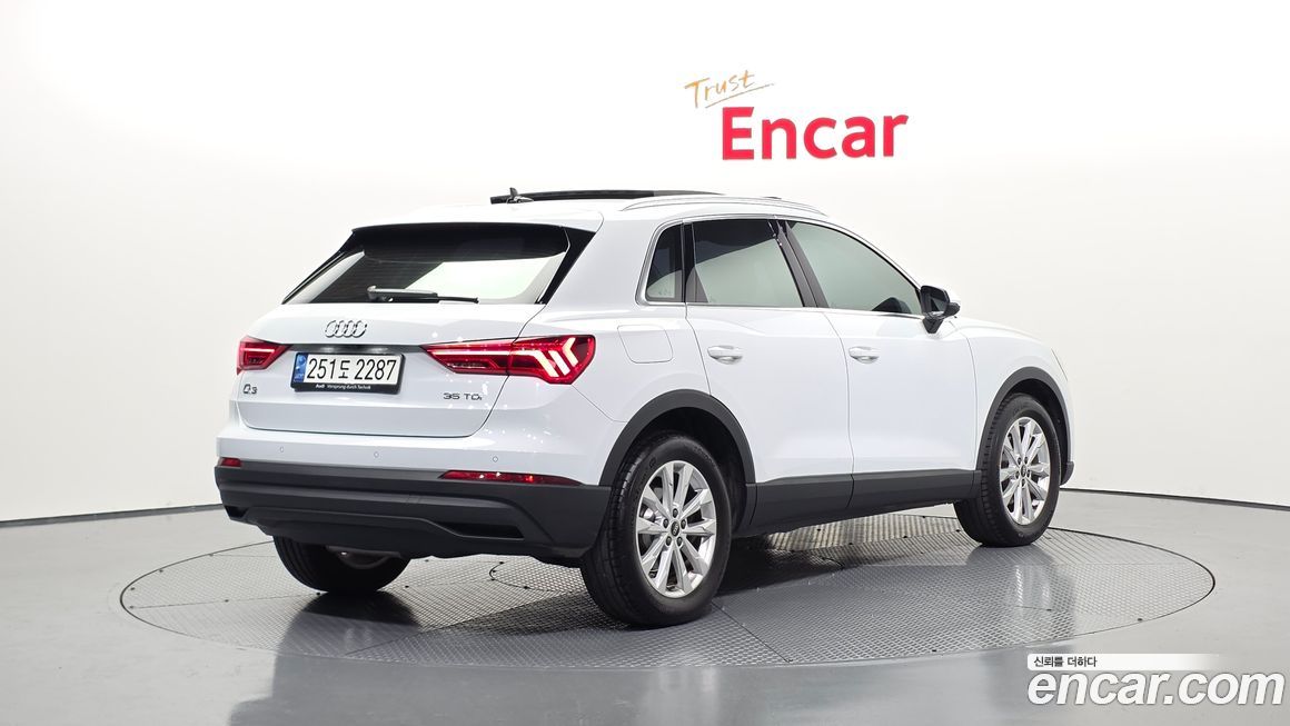 Audi Q3 35 TDI, 2022