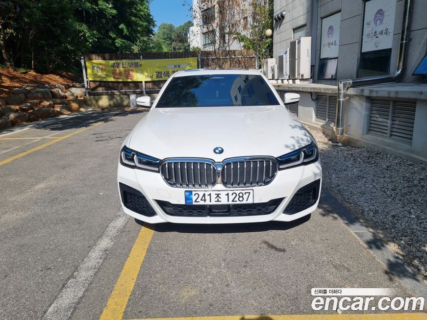 BMW 5-Series 530i xDrive M Sport Package, 2023