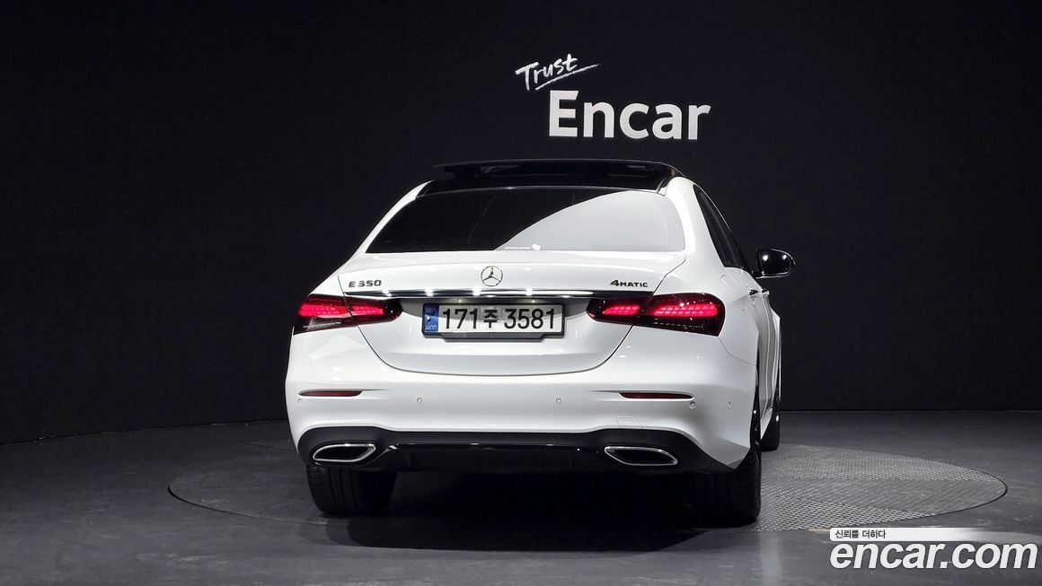 Mercedes-Benz E-Class E350 4MATIC AMG Line, 2023