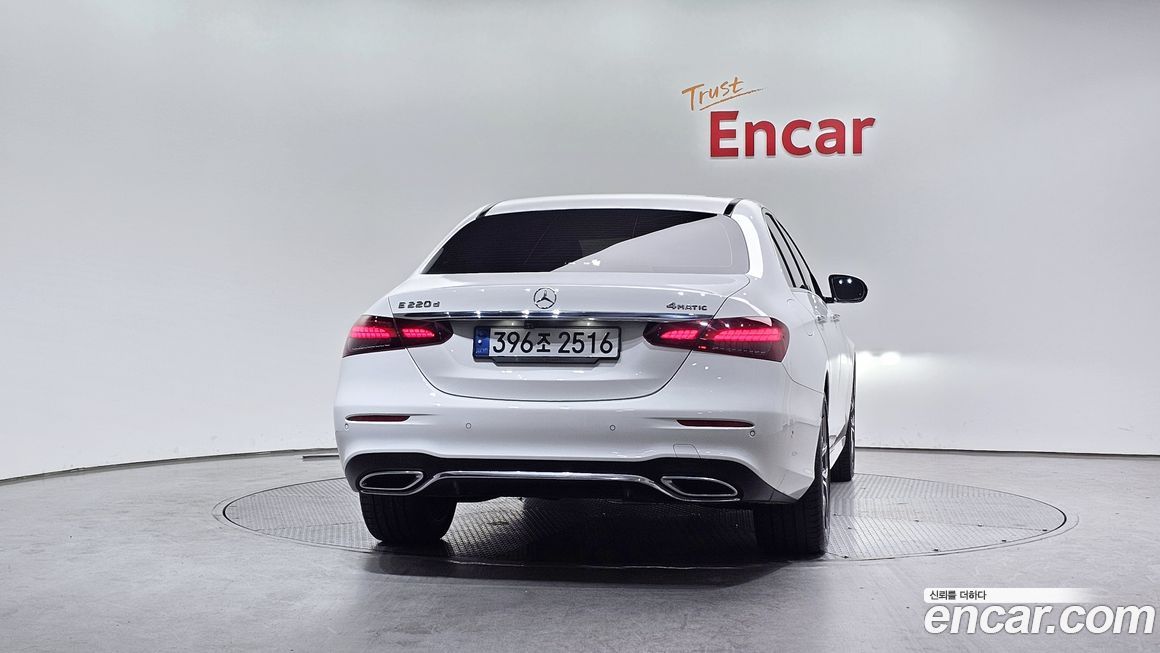 Mercedes-Benz E-Class E220d 4MATIC AMG Line, 2022