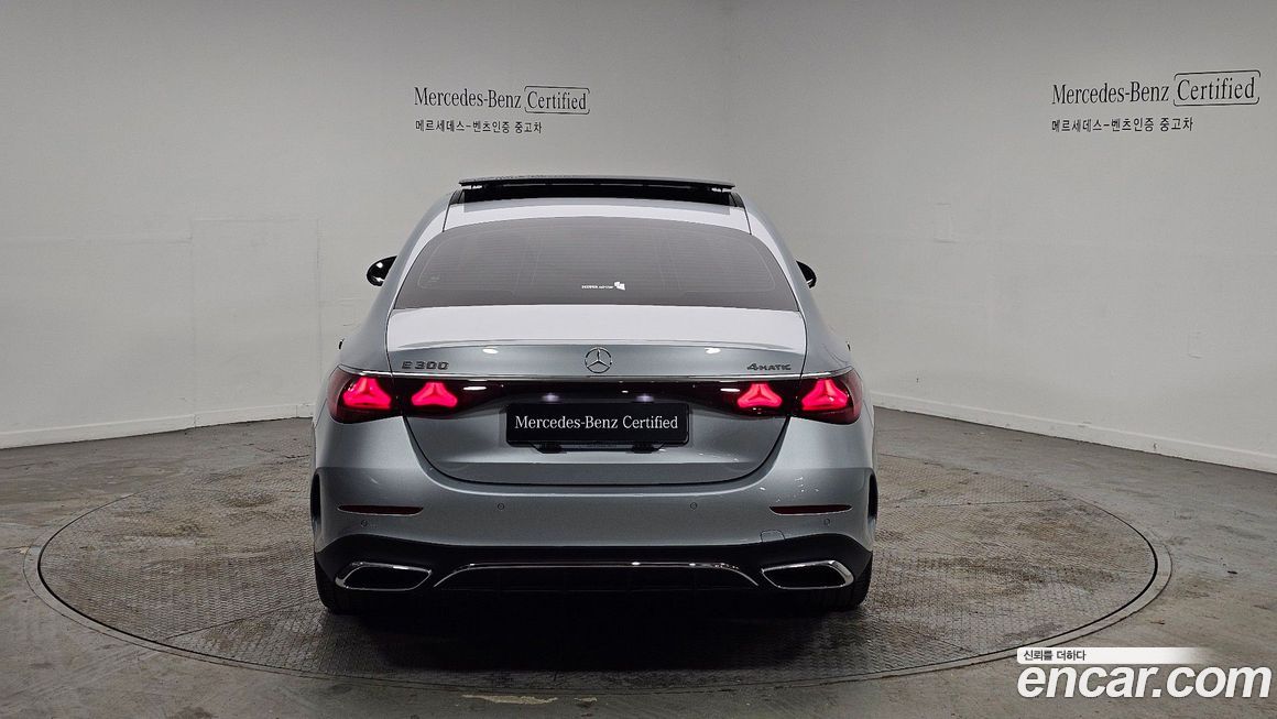 Mercedes-Benz E-Class E300 4MATIC AMG Line, 2024