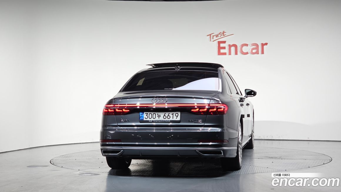 Audi A8 55 TFSI Quattro LWB, 2021