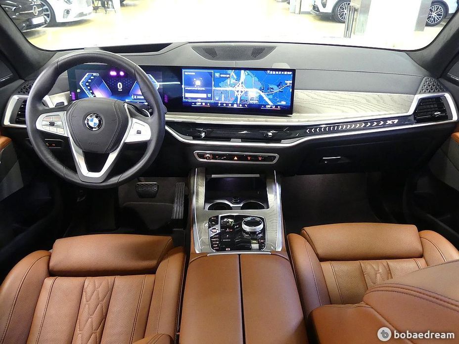 BMW X7 xDrive 40i Design Pure Excellence 6-Seater, 2024