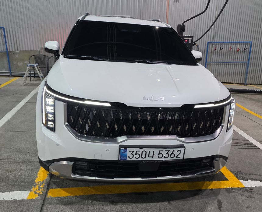 Kia Carnival 9-Seater Signature, 2025