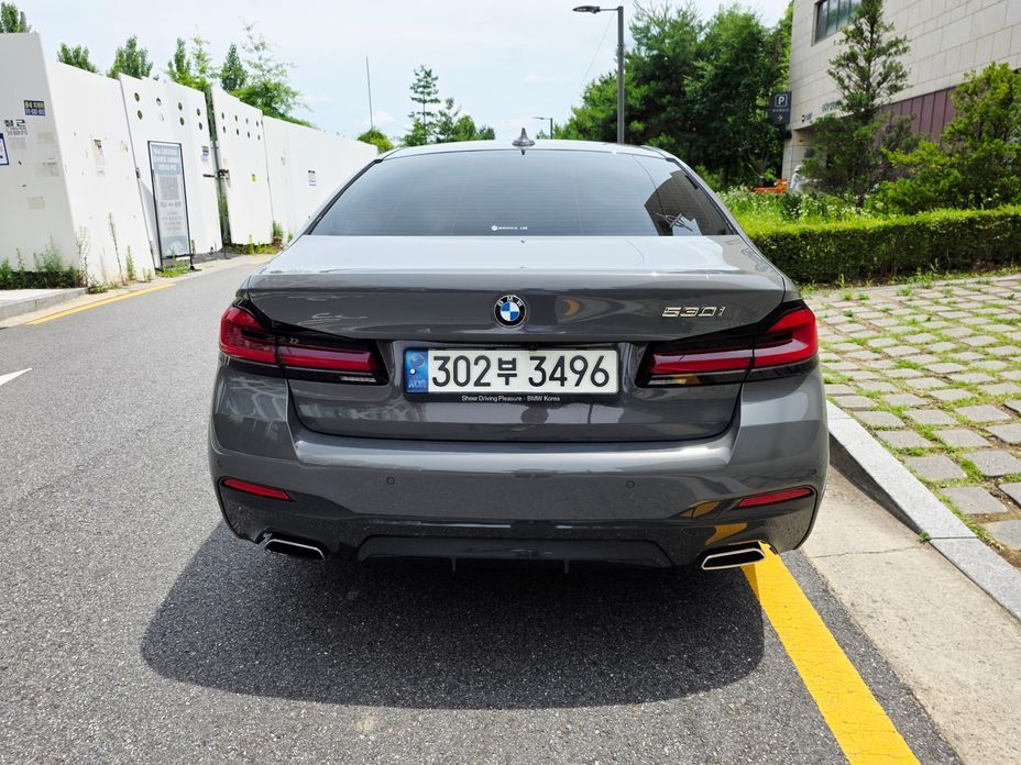 BMW 5-Series 530i M Sport Package, 2022
