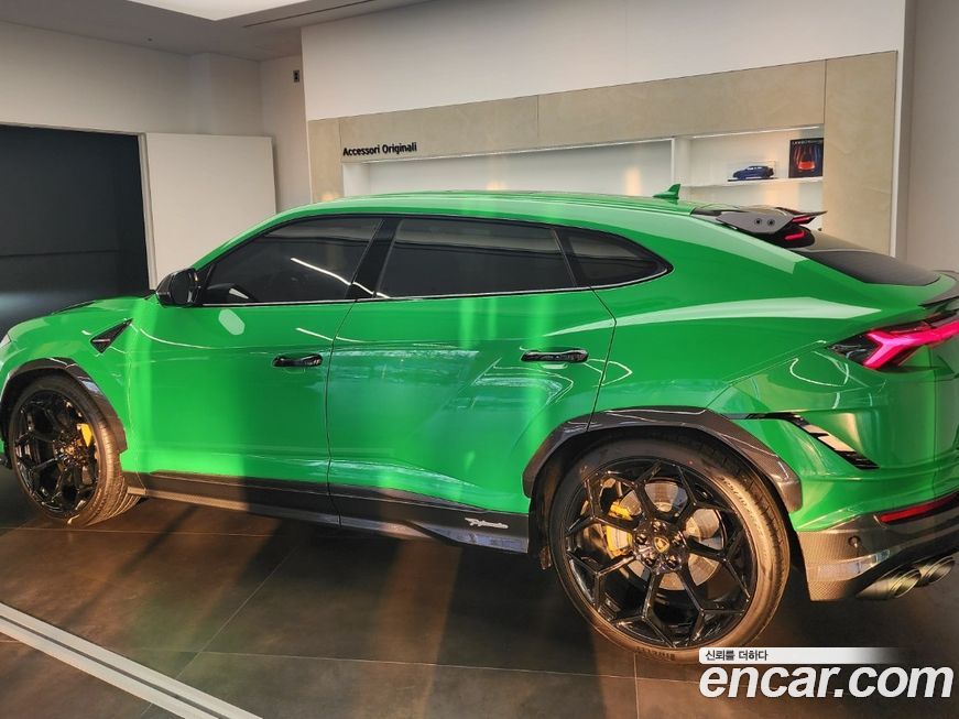 Lamborghini Urus 4.0 V8 Performante, 2025