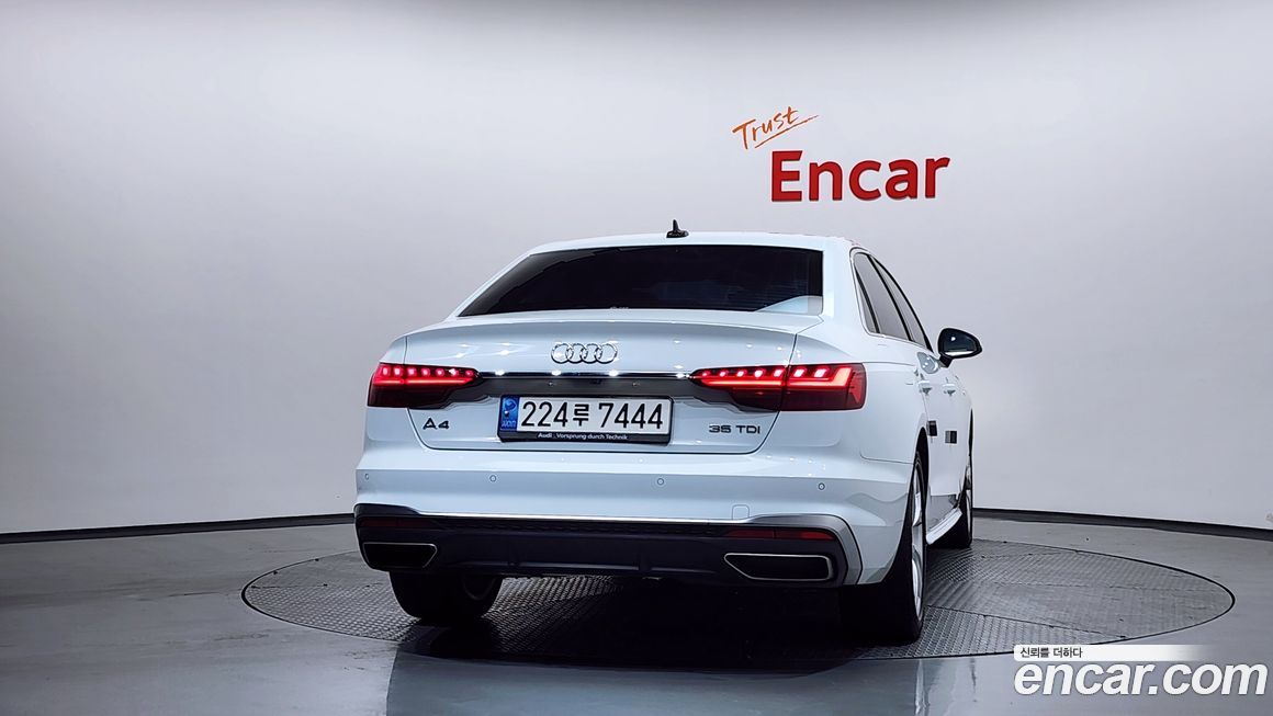 Audi A4 35 TDI Premium, 2022