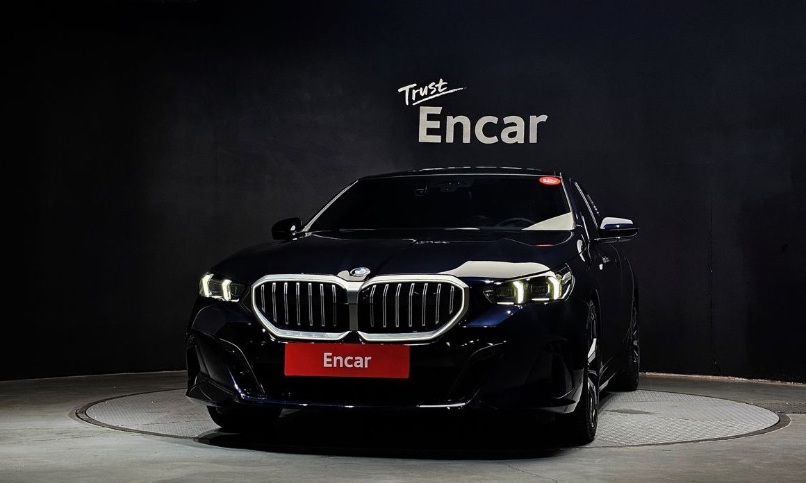 BMW 5-Series 530i xDrive M Sport, 2024