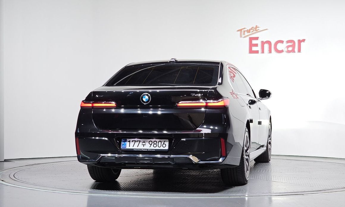 BMW 7-Series 740i xDrive M Sport, 2024