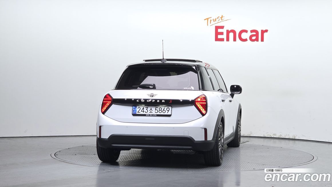 Mini Cooper 5 Door Favoured, 2025