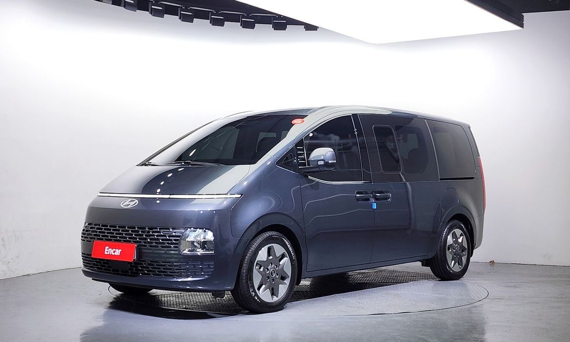 Hyundai Staria Tourer 9-Seater, 2025