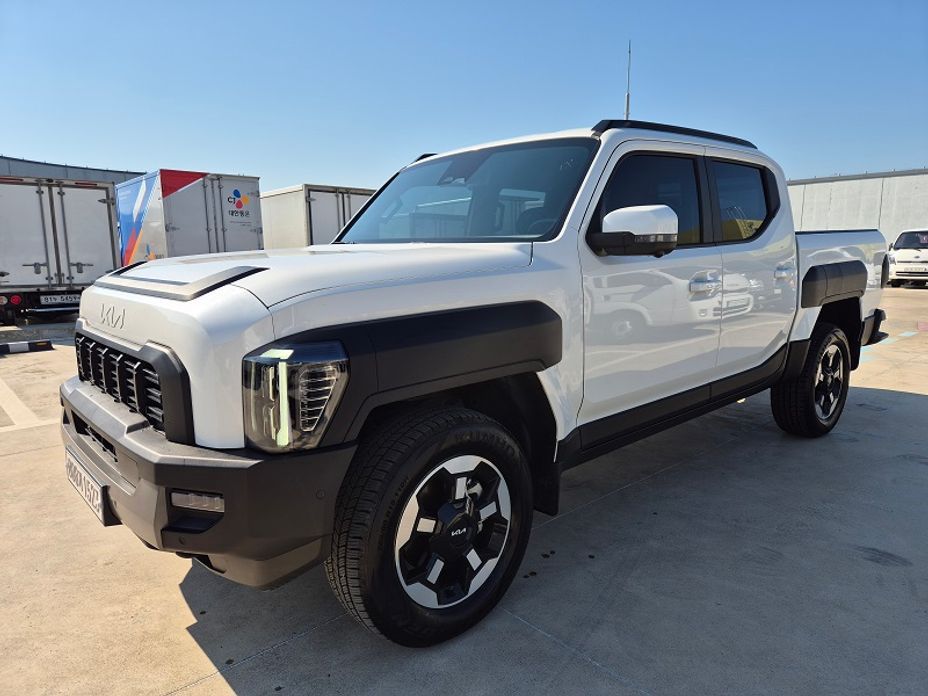 Kia Tasman 2.5T Gasoline 4WD, 2026