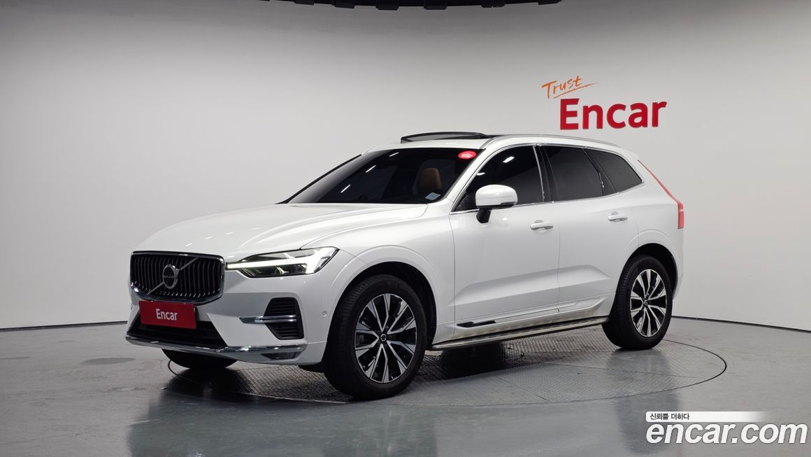 Volvo XC60 B5 Ultra Bright, 2025