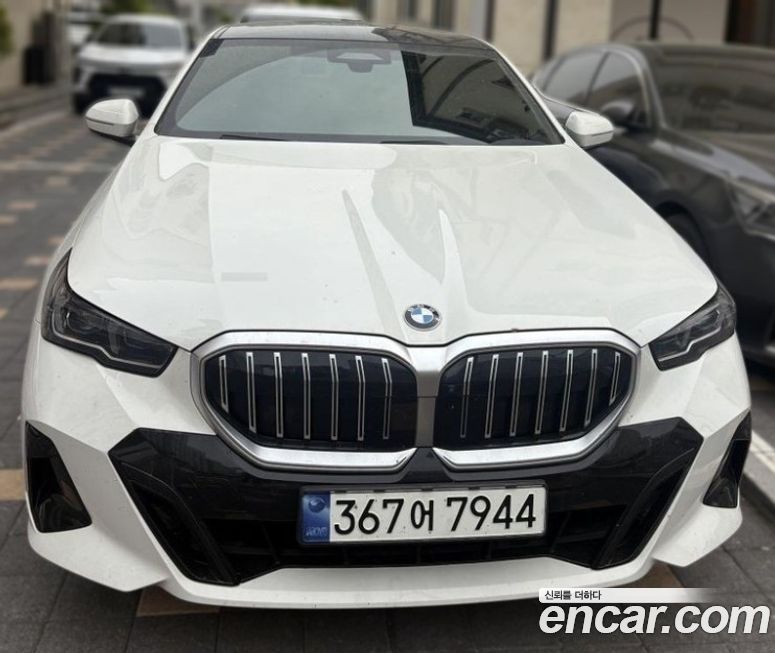 BMW 5-Series 520i M Sport, 2024