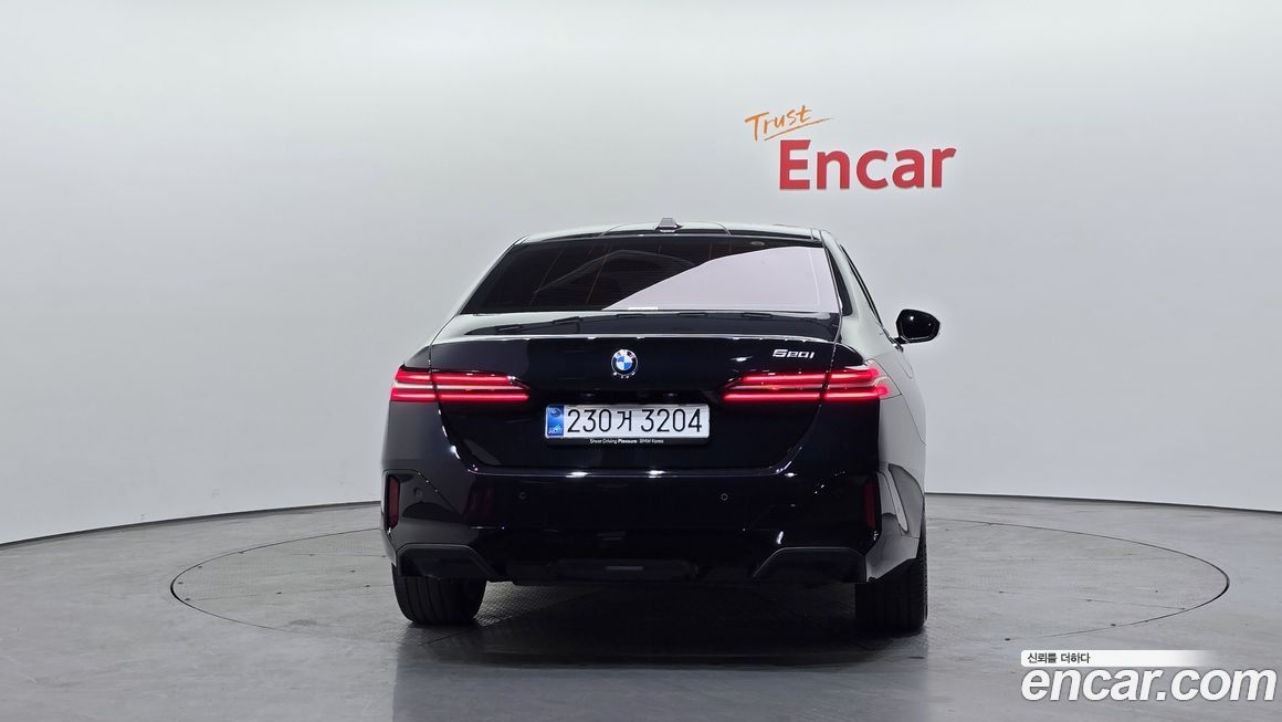 BMW 5-Series 520i M Sport, 2025