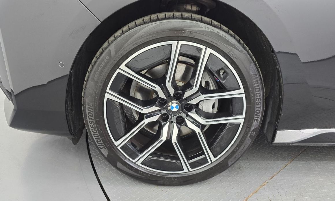 BMW 7-Series 740d xDrive M Sport, 2025