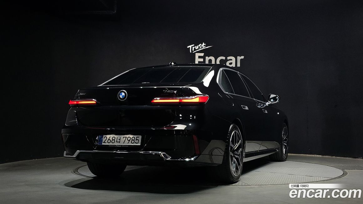 BMW 7-Series 740d xDrive M Sport, 2025