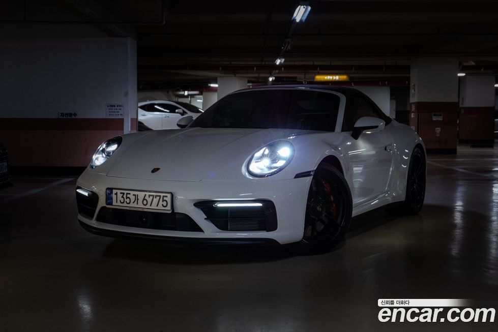 Porsche 911 Carrera 4 GTS Cabriolet, 2024