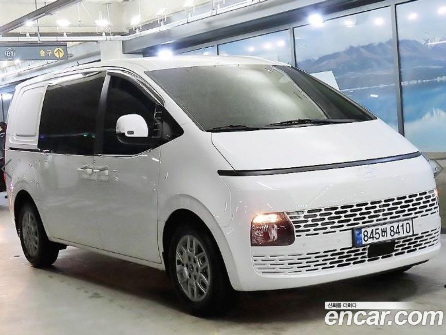 Hyundai Staria Cargo 5-Seater, 2025