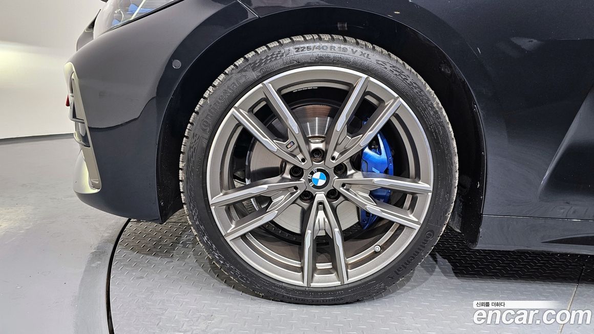 BMW 4-Series M440i xDrive Coupe, 2024