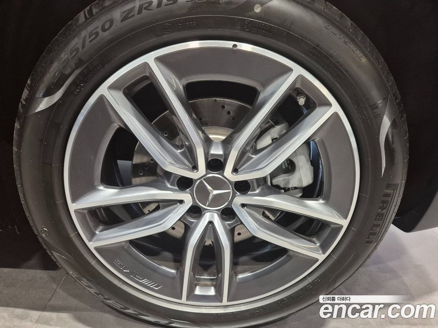 Mercedes-Benz GLB-Class AMG GLB35 4MATIC, 2025