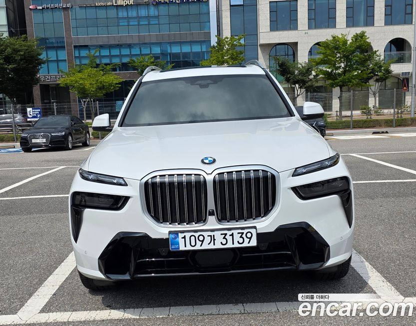 BMW X7 xDrive 40d M Sport 7 STR, 2025