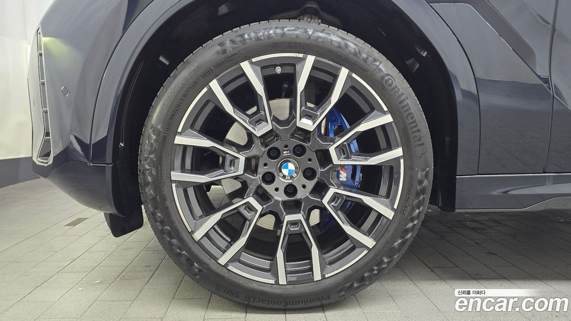 BMW X6 xDrive40i M Sport, 2025