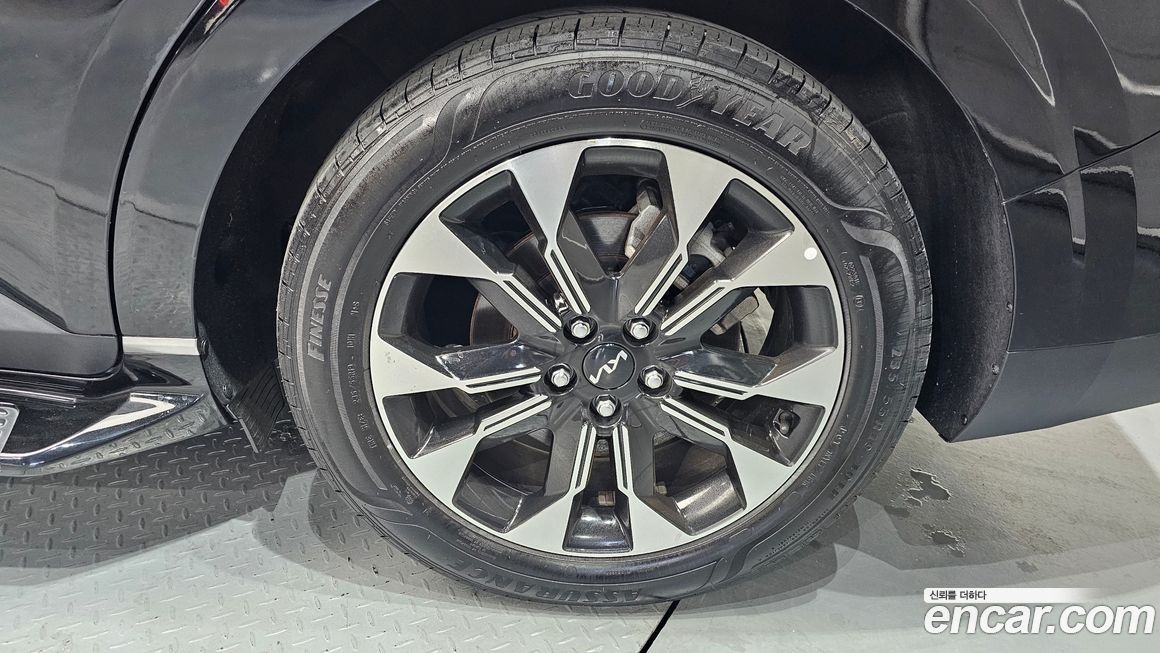 Kia Carnival 7-Seater Noblesse, 2023